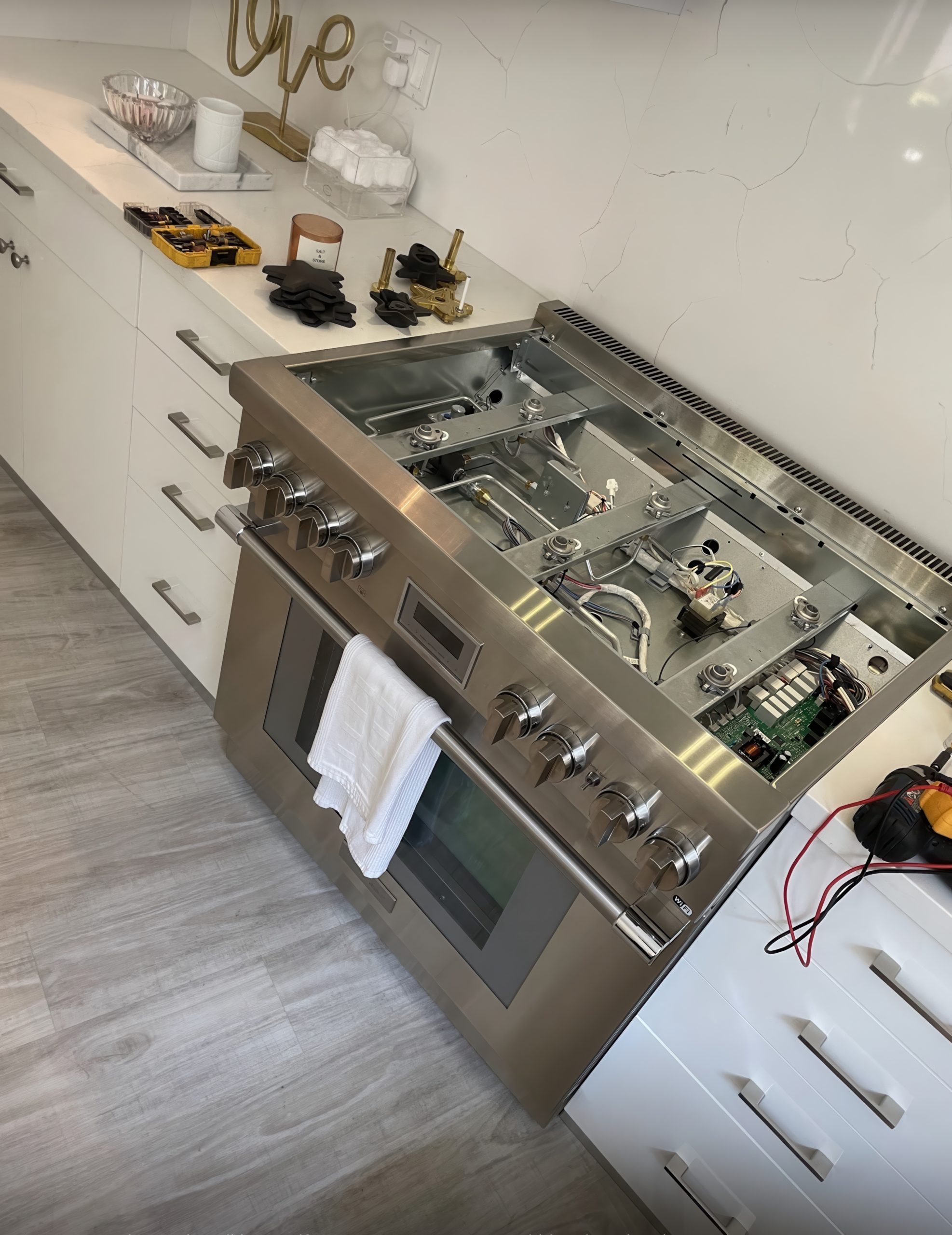 Upscaled with Gigapixel v1.0.1. 1488x1930 => 2976x3860 (2x) Model: Low Resolution V2, denoise: 0.14, sharpen: 0.29, decompression: 0.9