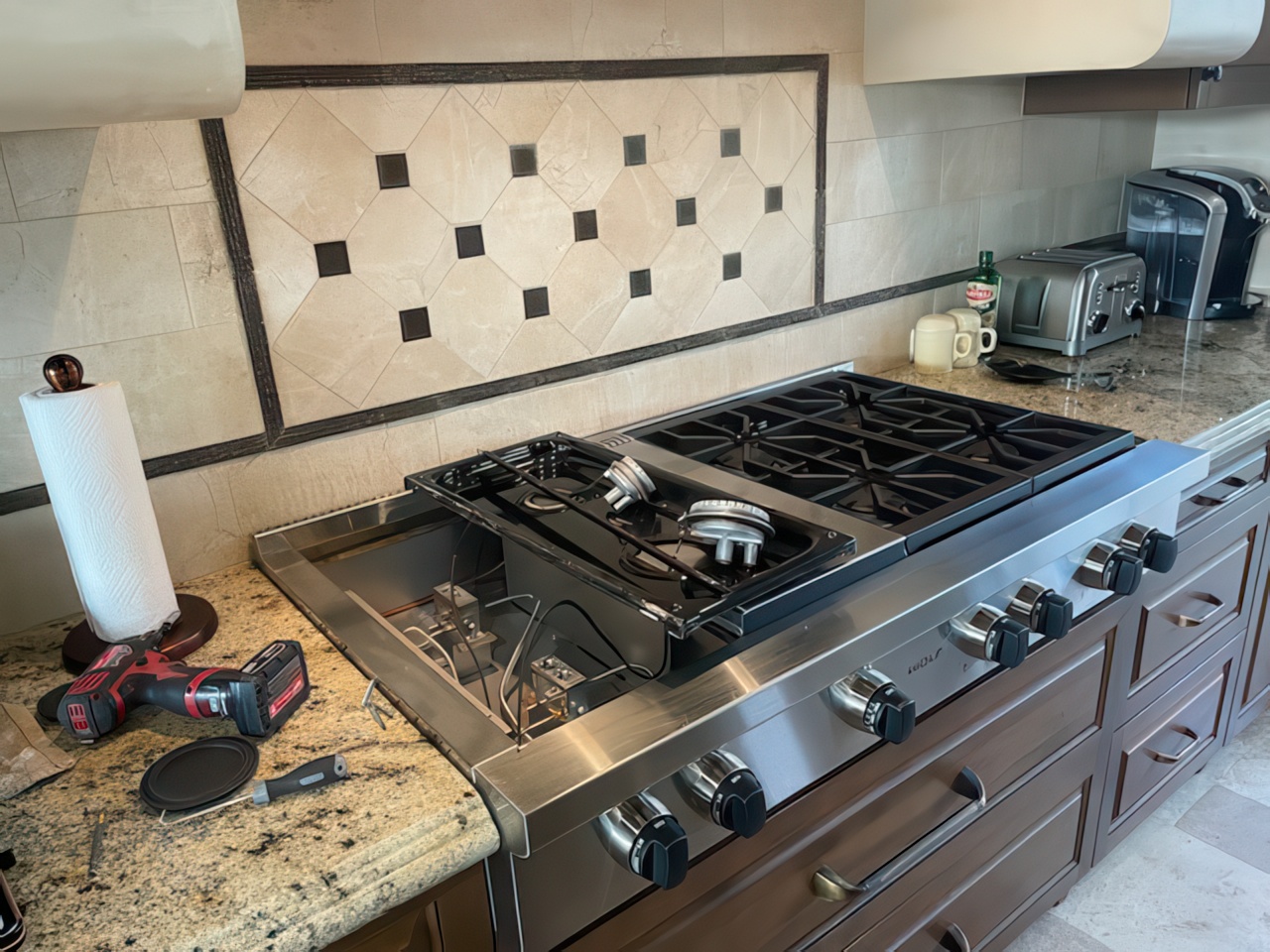 Upscaled with Gigapixel v1.0.1. 640x480 => 1280x960 (2x) Model: Low Resolution V2, denoise: 0.14, sharpen: 0.29, decompression: 0.9