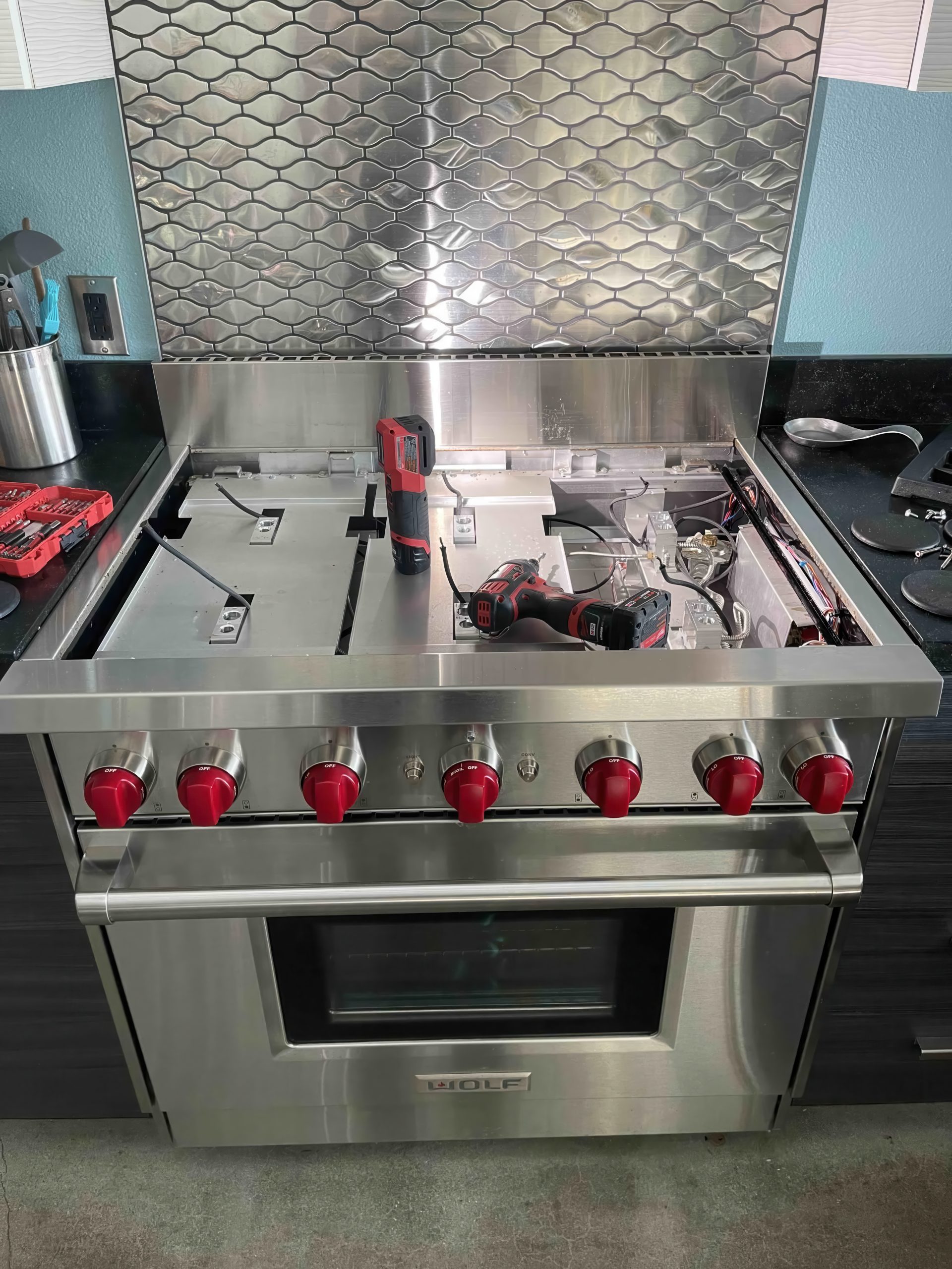 Upscaled with Gigapixel v1.0.1. 3024x4032 => 6048x8064 (2x) Model: Low Resolution V2, denoise: 0.14, sharpen: 0.29, decompression: 0.9