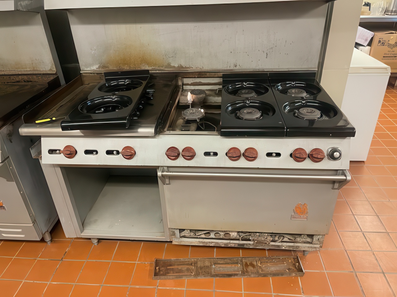 Upscaled with Gigapixel v1.0.1. 640x480 => 1280x960 (2x) Model: Low Resolution V2, denoise: 0.14, sharpen: 0.29, decompression: 0.9